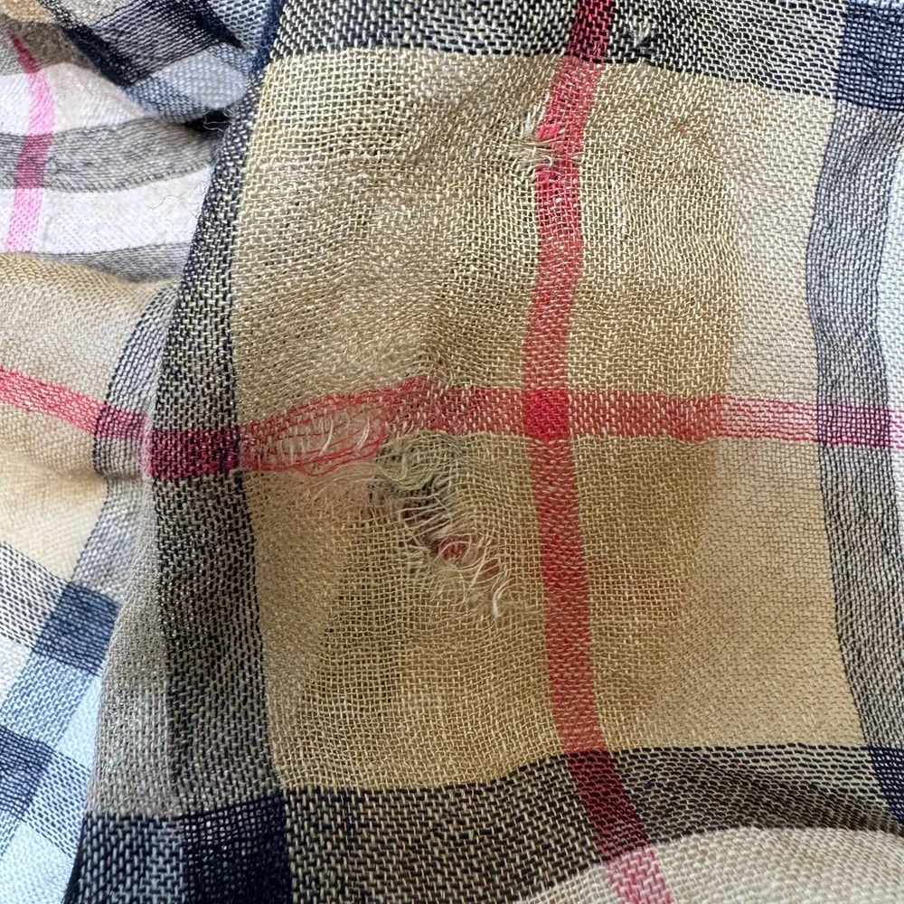 Burberry Wool Silk Checkered Antique Lightweight Large Scarf, Tan / Black - Picture 9 of 9